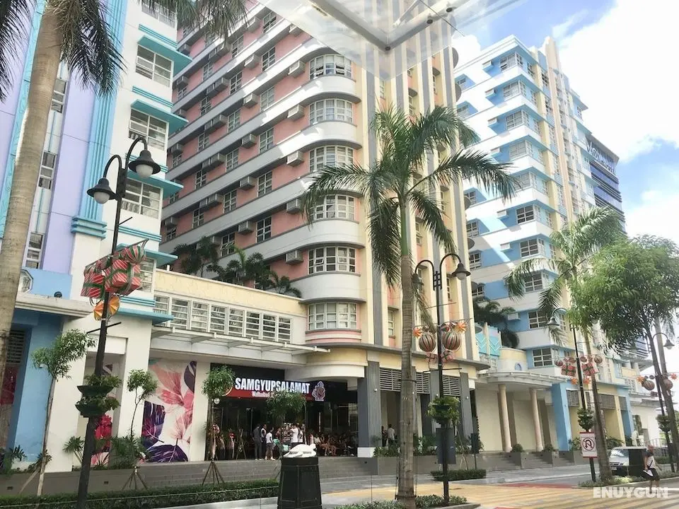 101 Newport Condo Across the Airport - Dış Mekan