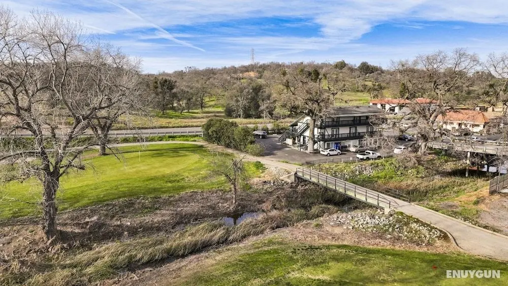 The 10th Green Inn - Oda Manzaraları