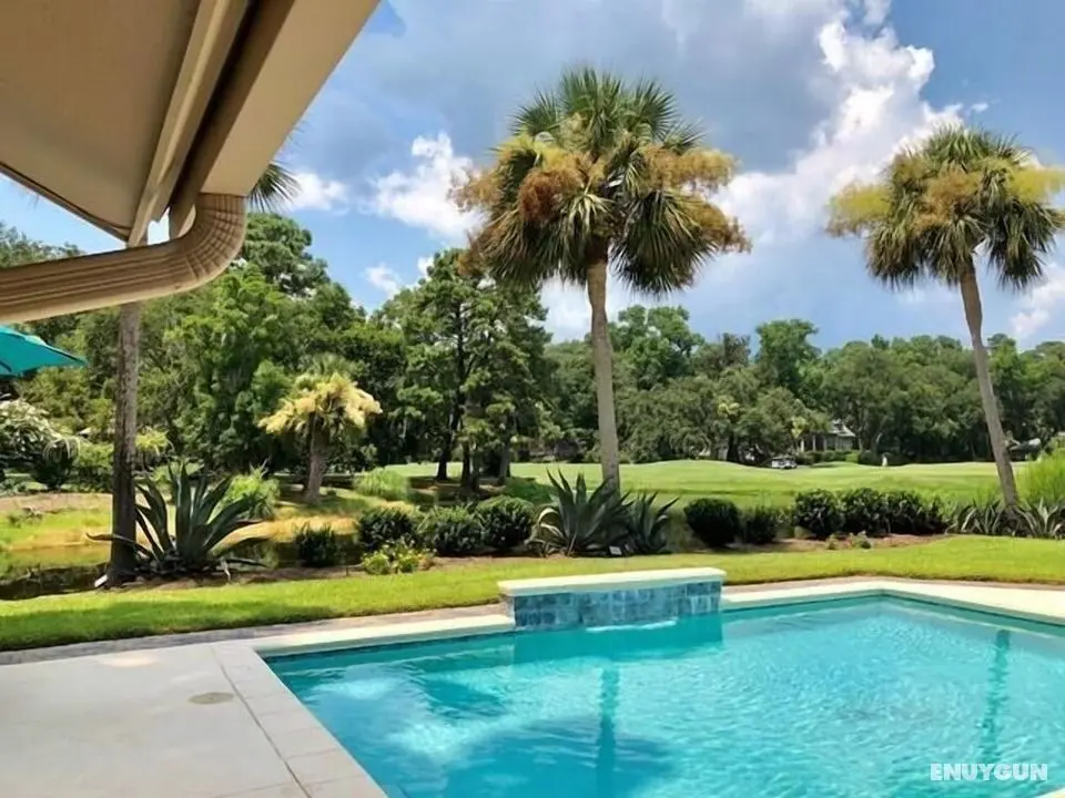 11 Ridgewood Lane at The Sea Pines Resort - Havuz