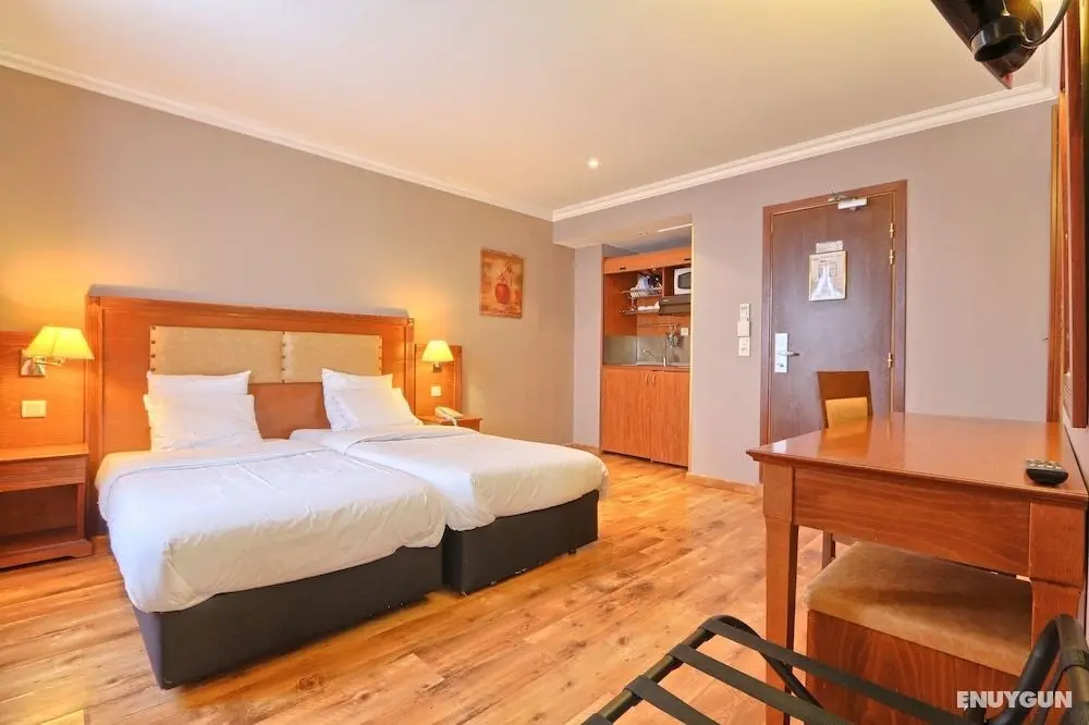 121 Paris Hotel - Öne Çıkan Resim