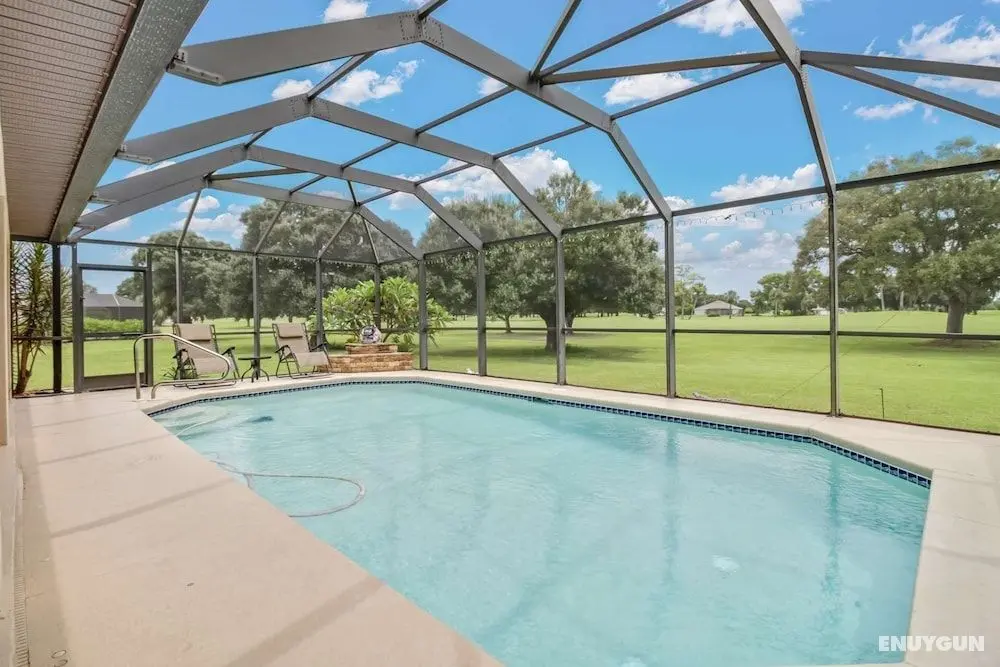 1519 NW 31st Ave - Havuz