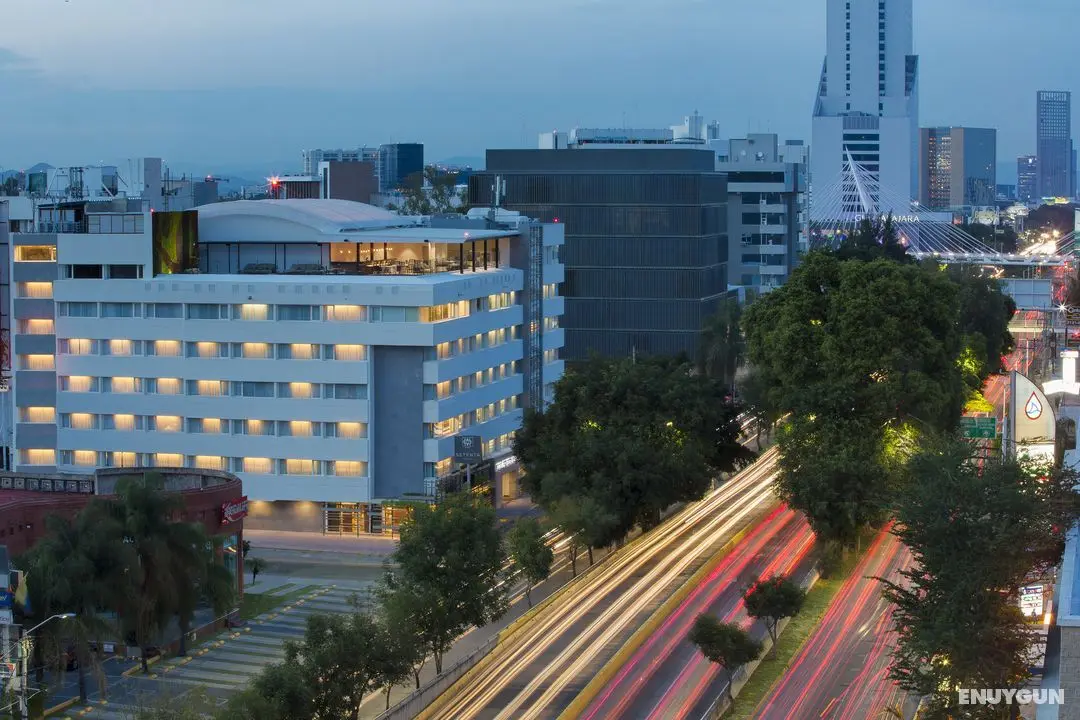 Hotel 1970 Curio Collection by Hilton - Genel