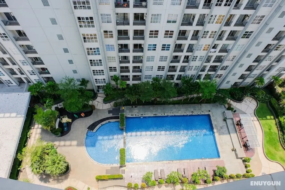 1BR Cozy Stay at Saveria Apartment - Havuz