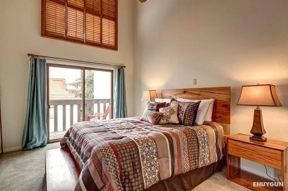 2-225 Eagle Dr Unit 8B Summer Only - Oda
