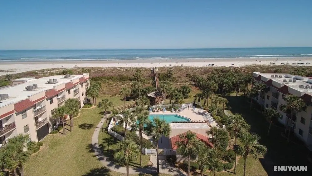 2 Bed, 2 Bath, Upgraded, Pool View - Ocean Village Club E35 - Plaj