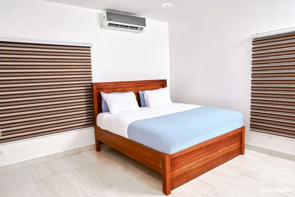 The 2 Bed Granite Courtyard Apt. - Oda