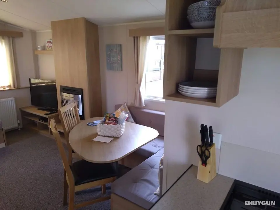 2 Bedroom 6 Berth Caravan With Decking - Öne Çıkan Resim