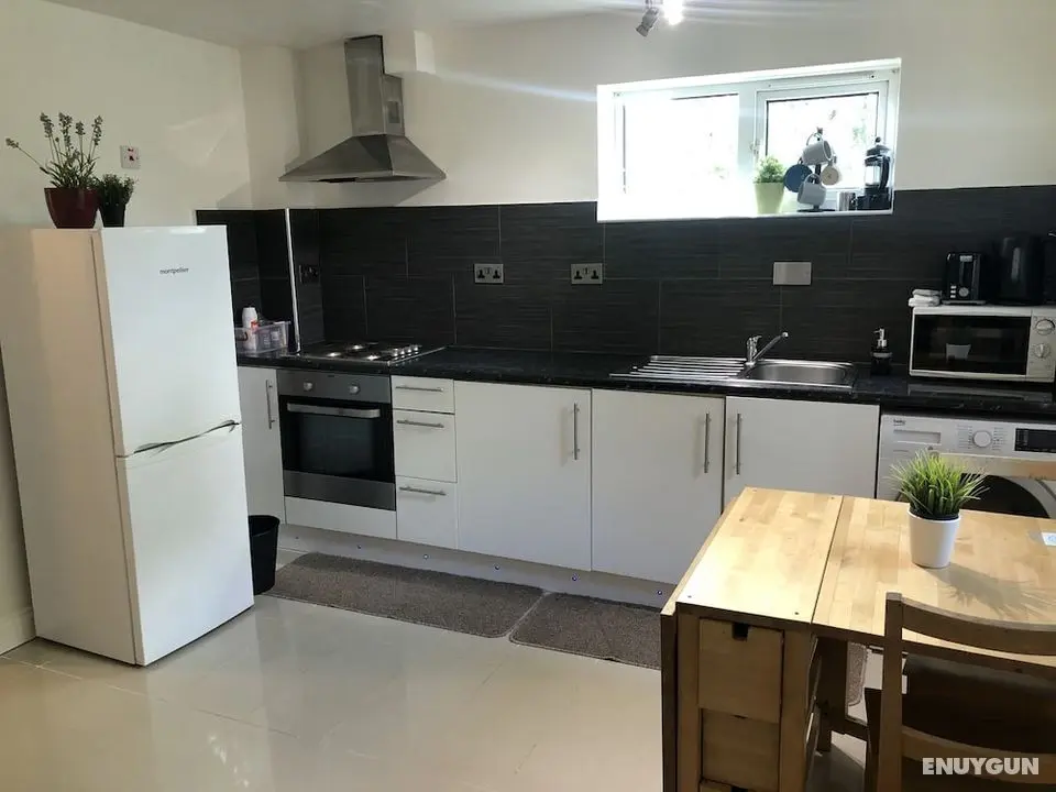 2 bedroom Apartment Heathrow Airport - Öne Çıkan Resim