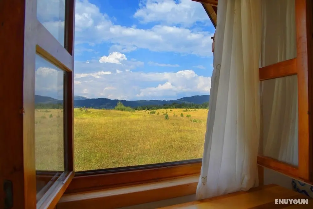 2 Bedroom Holiday Chalet With Views + Log Fire - Oda