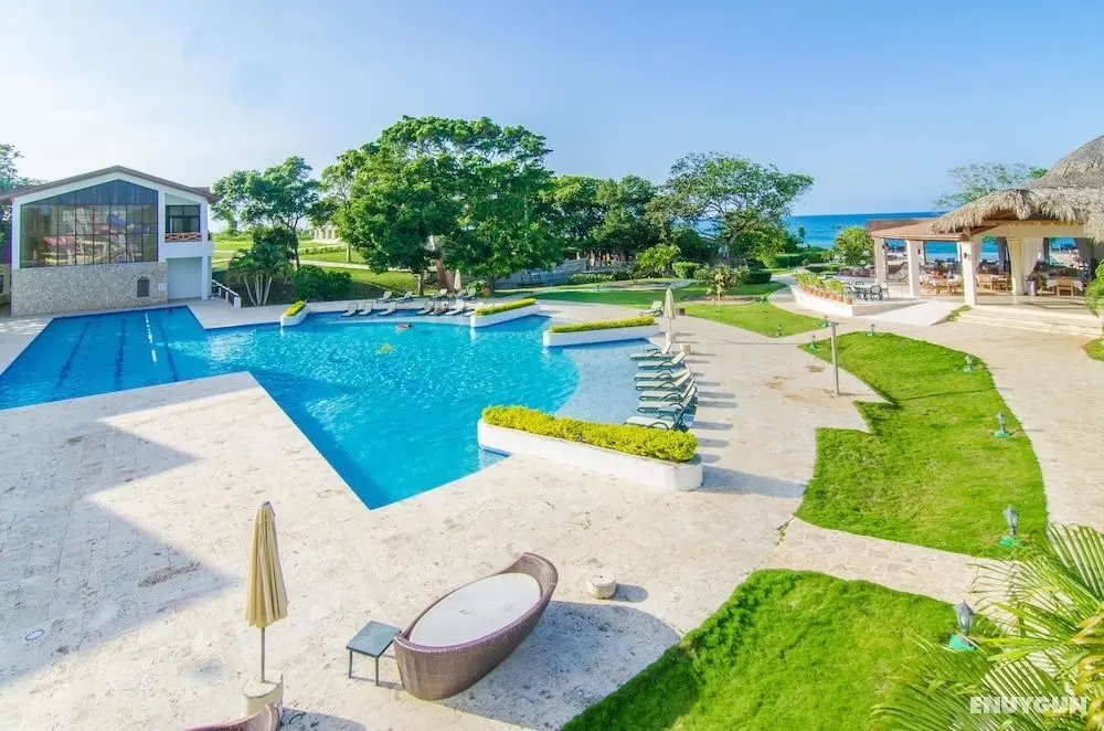 2 Bedroom Townhouse at Ocean Village - Havuz