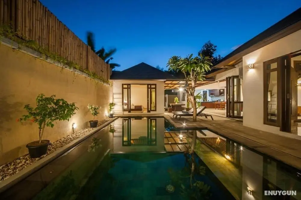 2 Bedroom TURIYA Villa Sanur - Dış Mekan