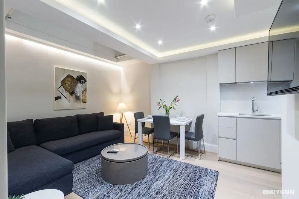 2 Palace Gardens - Öne Çıkan Resim