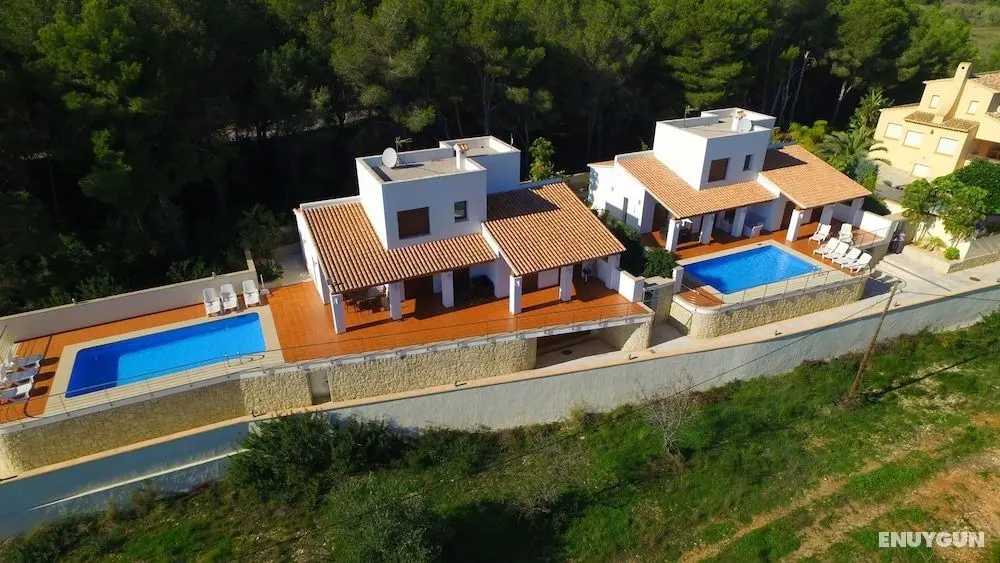 2 Twin Luxurious & Secluded Villa - Private Pools, Walk to the Beach & Moraira - Dış Mekan