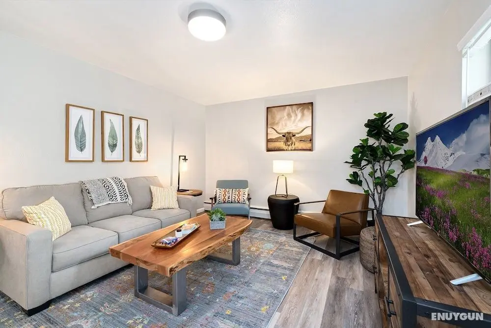 220 Peterson St Unit 6 - Öne Çıkan Resim