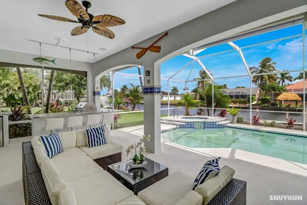 2203 Cape Coral Pkwy W - Öne Çıkan Resim