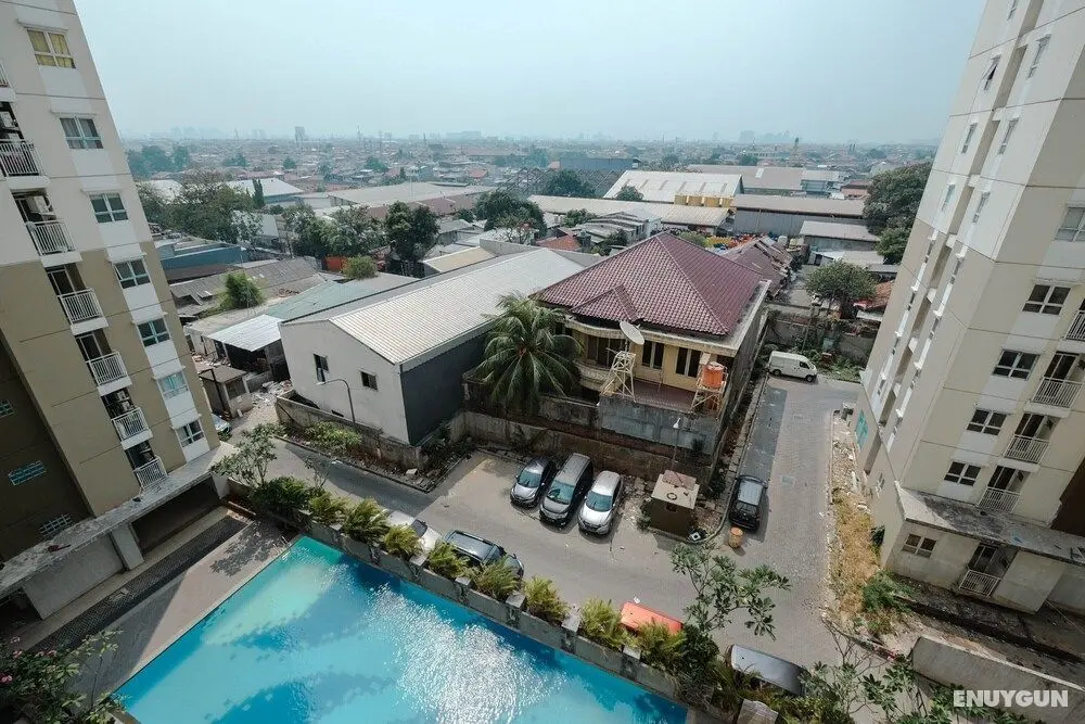 2BR Apartment with Sofa Bed at Casablanca East Residences - Oda Manzaraları