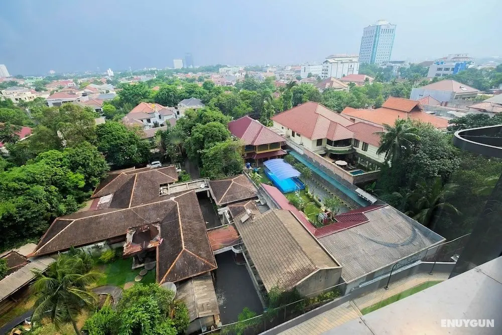 2BR Cozy and Modern L'Avenue Apartment - Oda Manzaraları