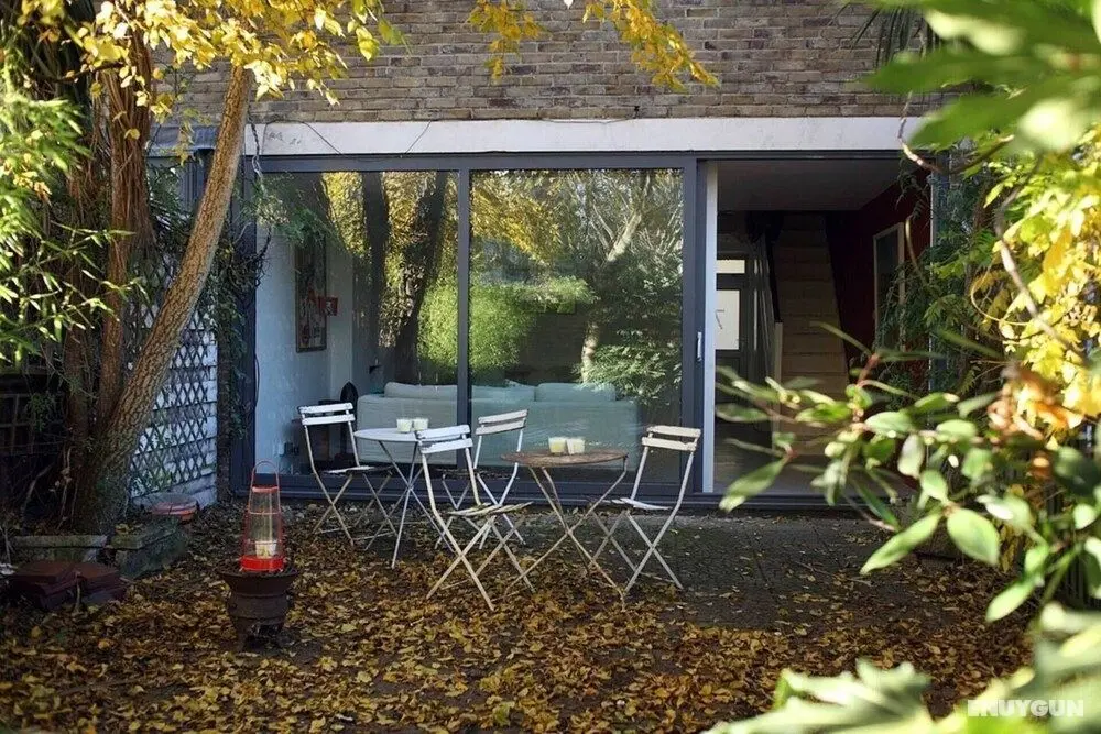 3 BED Apartment With Garden IN Zone One, SE1 - Oda Düzeni