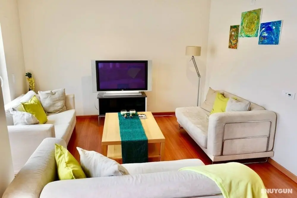 3-bed Apartment in Town Centre With Beach Access! - Öne Çıkan Resim