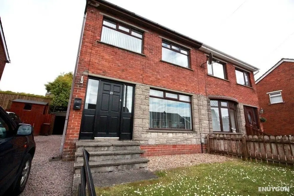 3 bed house in suburbs of Belfast - Dış Mekan