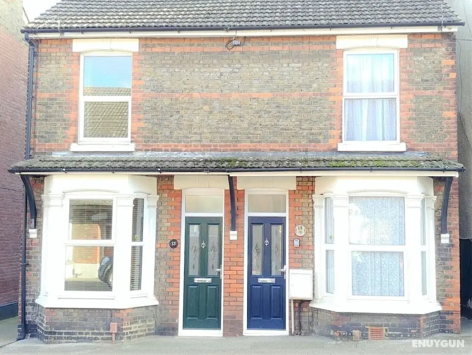 3-bed House With Superfast Wi-fi, DW Lettings 15vr - Öne Çıkan Resim