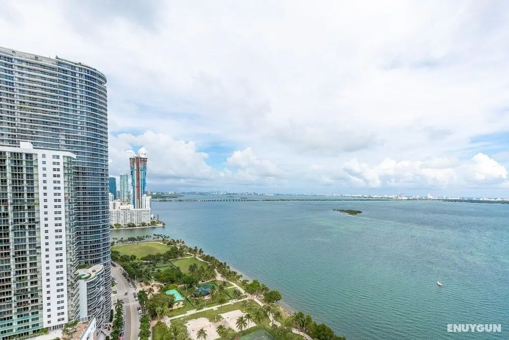 3 Bedroom Condo With Stunning Balcony View - Oda Manzaraları