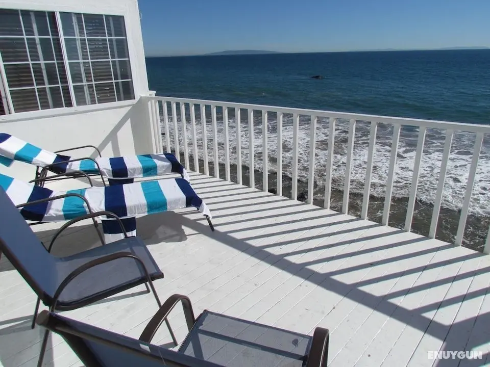 3 Bedroom House on the Beach - Oda Düzeni