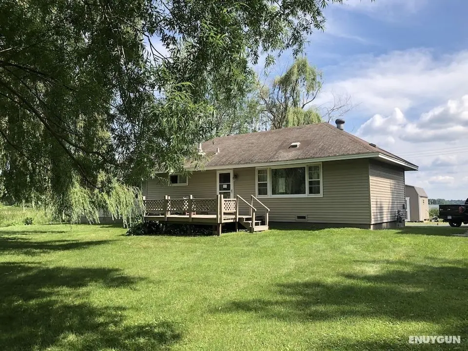 3-Bedroom Lakefront House - Öne Çıkan Resim