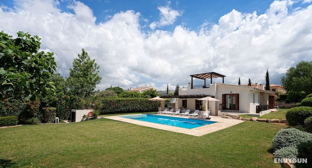 3 bedroom Villa Lara 11 with 10x5m private pool, within walking distance to resort village square