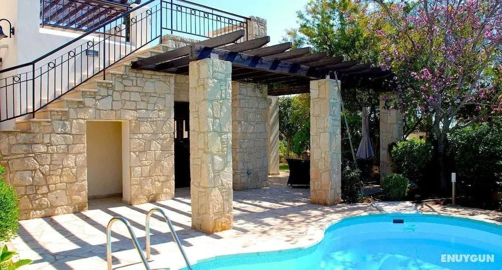 3 bedroom Villa Omodos HG14 with private kidney pool and roof terrace with golf views, Hestiades Greens on Aphrodite Hills Resort - Öne Çıkan Resim