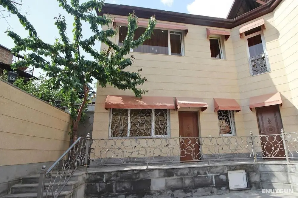 3 room apartment on Baghramyan - Dış Mekan