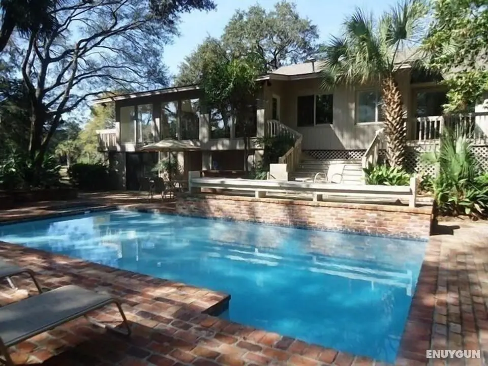 34 Baynard Park Rd. at The Sea Pines Resort - Havuz