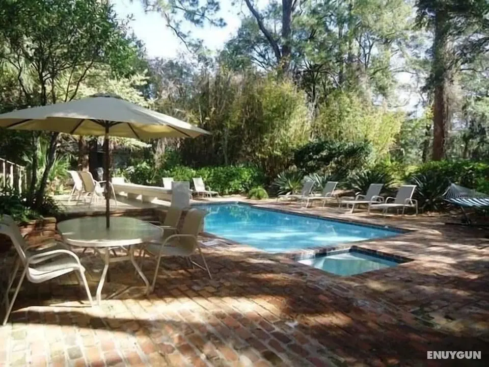 34 Baynard Park Rd. at The Sea Pines Resort - Öne Çıkan Resim