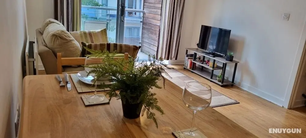 360 Serviced Accommodations - Colchester Marine Quay - 1 Double Bedroom Apartment - Öne Çıkan Resim