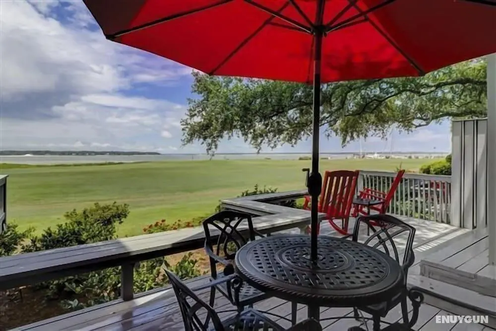 37 Lighthouse Lane at The Sea Pines Resort - Oda Düzeni