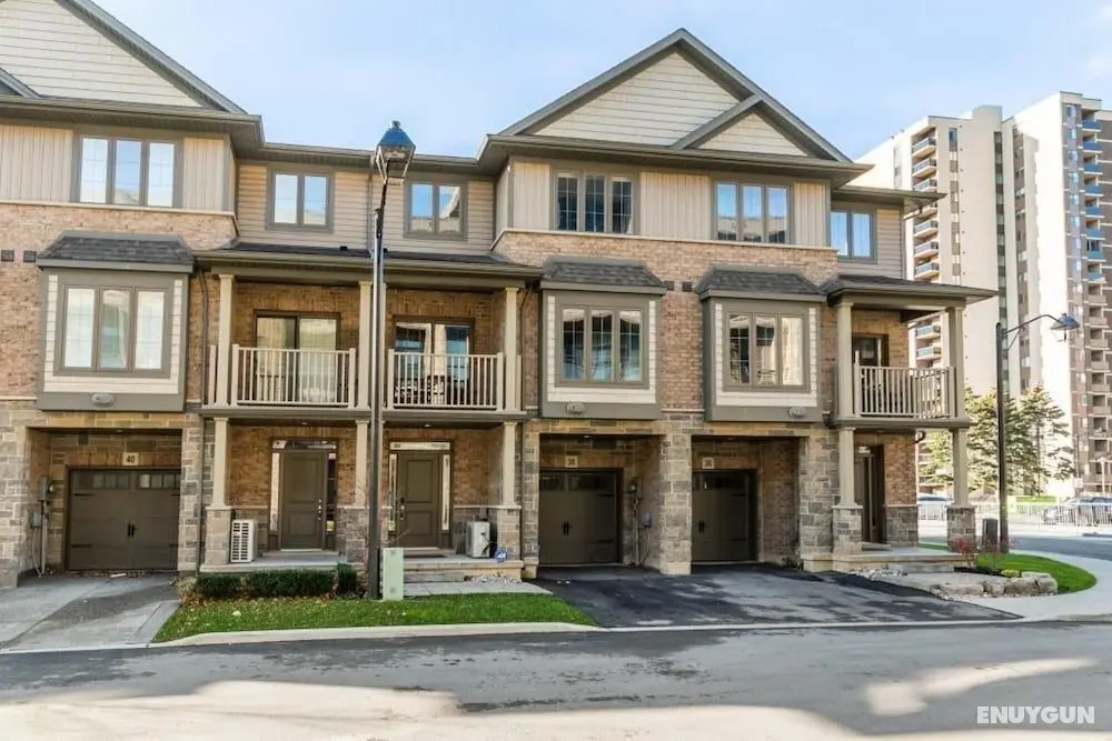 3BR 2 5BA Townhome 1 min to the Beach BBQ Parking - Oda