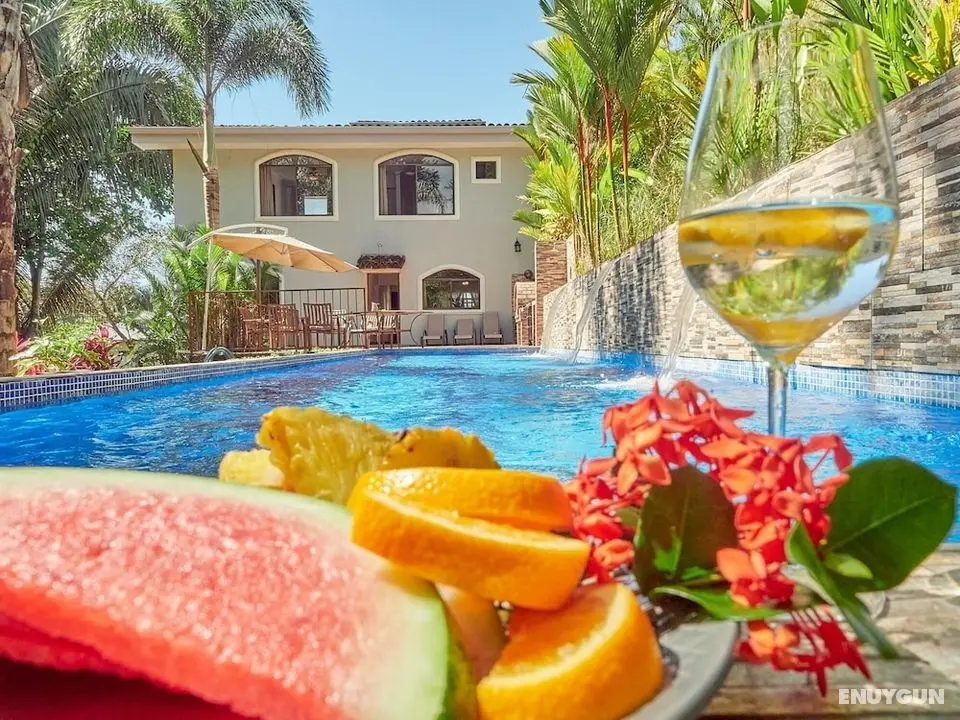 3BR Casa Palmeras Near Quepos Large Private Pool - Oda