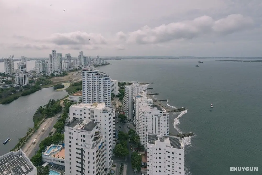 3BR Chic Oceanfront Apartment With Amazing City and Ocean Views - Oda