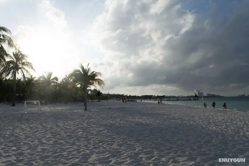 3BR OceanFront Condo - Plaj