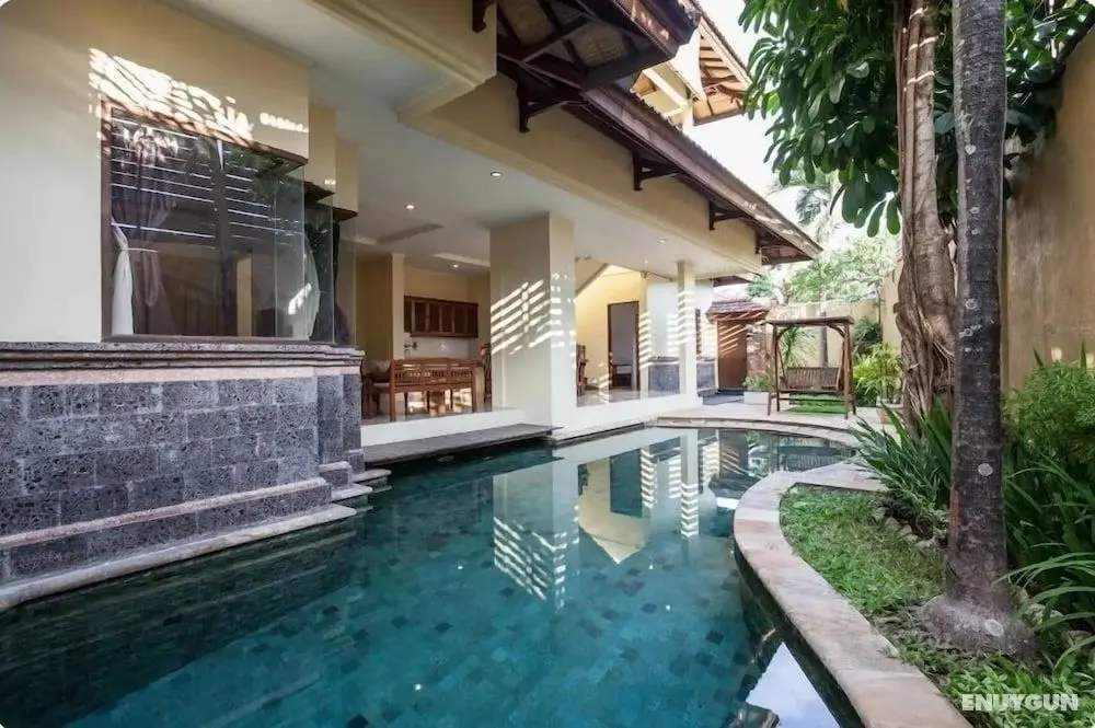 4 Bathroom Private Pool Villa near Seminyak Beach Bali - Öne Çıkan Resim