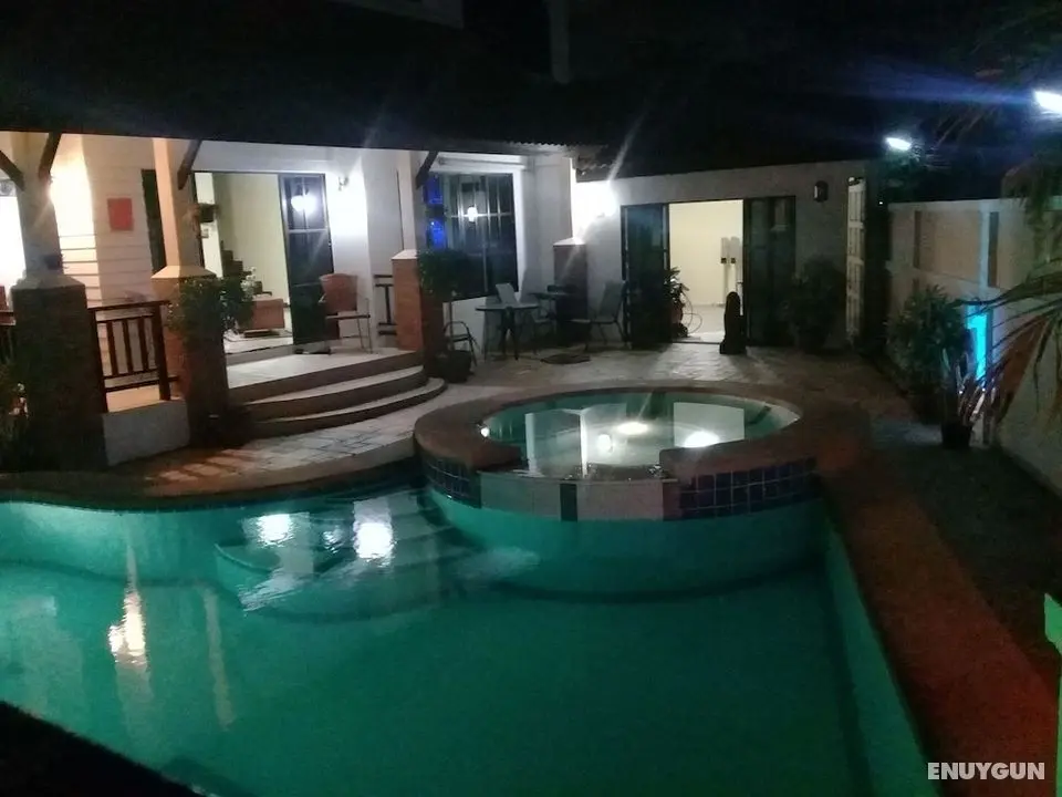 4 Bedroom House & Private Pool Pattaya - Öne Çıkan Resim
