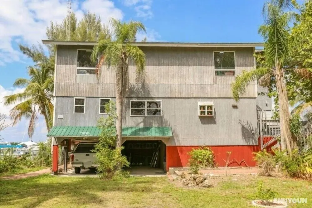 4851 Dolphin Lane - M - Öne Çıkan Resim