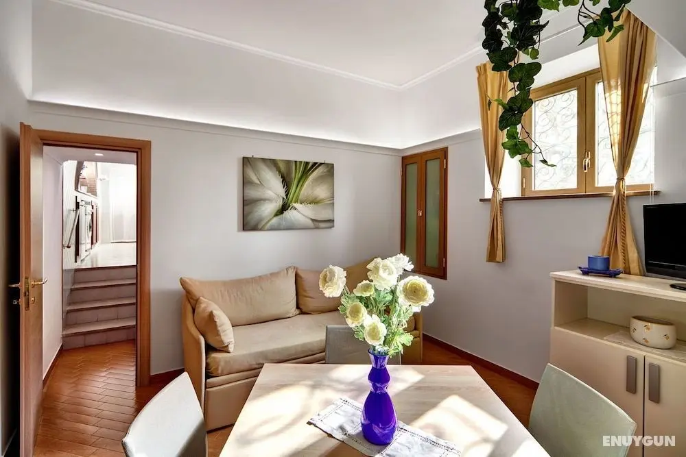 49 Little House - Öne Çıkan Resim