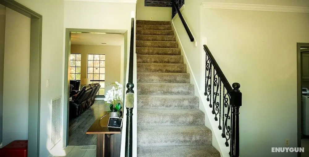 4Bdrm 2.5Bath 8Bed - Story North Houston - Lobi