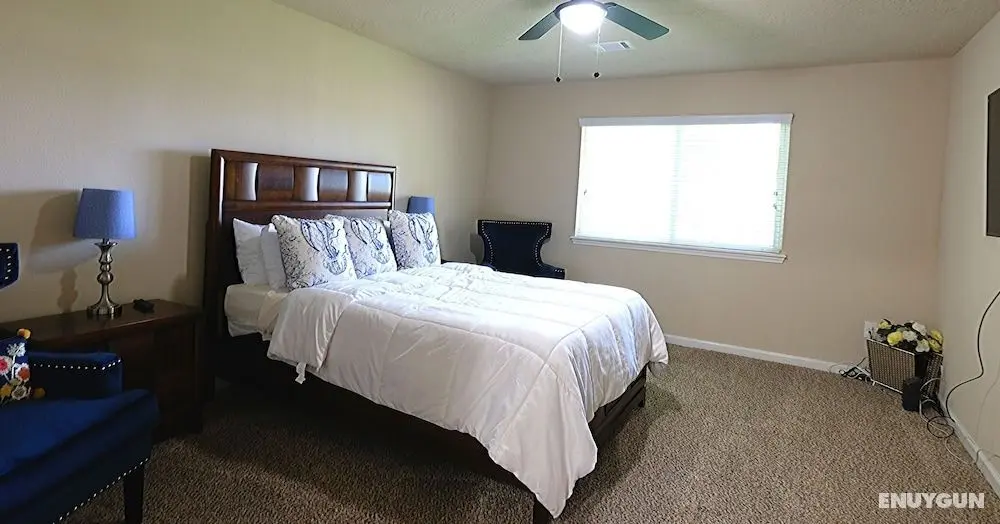 4Bdrm 2Bath 4Beds - Richmond - Oda