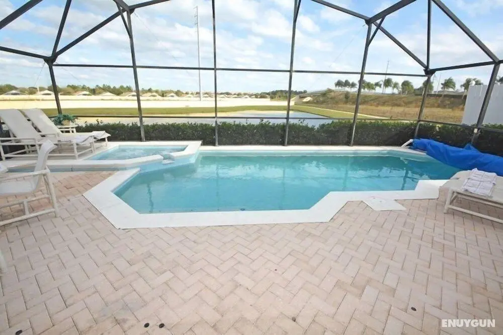 5 Bedroom Pool Home In Indian Creek Kissimmee FL - Havuz