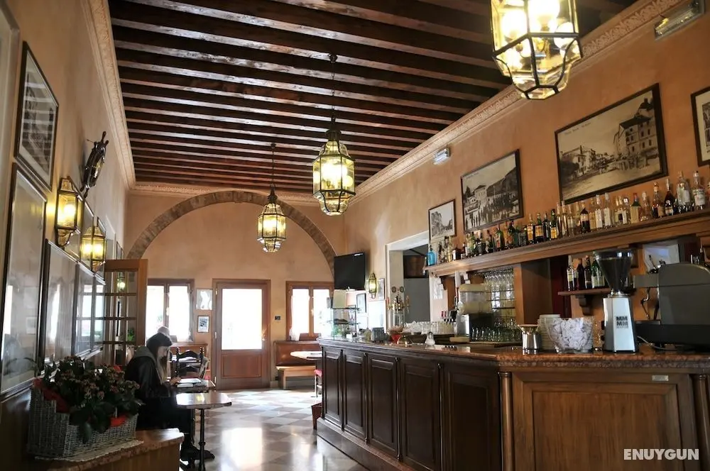Hotel 5 Colonne - Öne Çıkan Resim