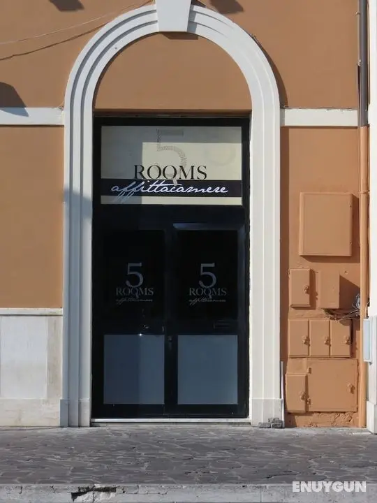 5 Rooms - Öne Çıkan Resim