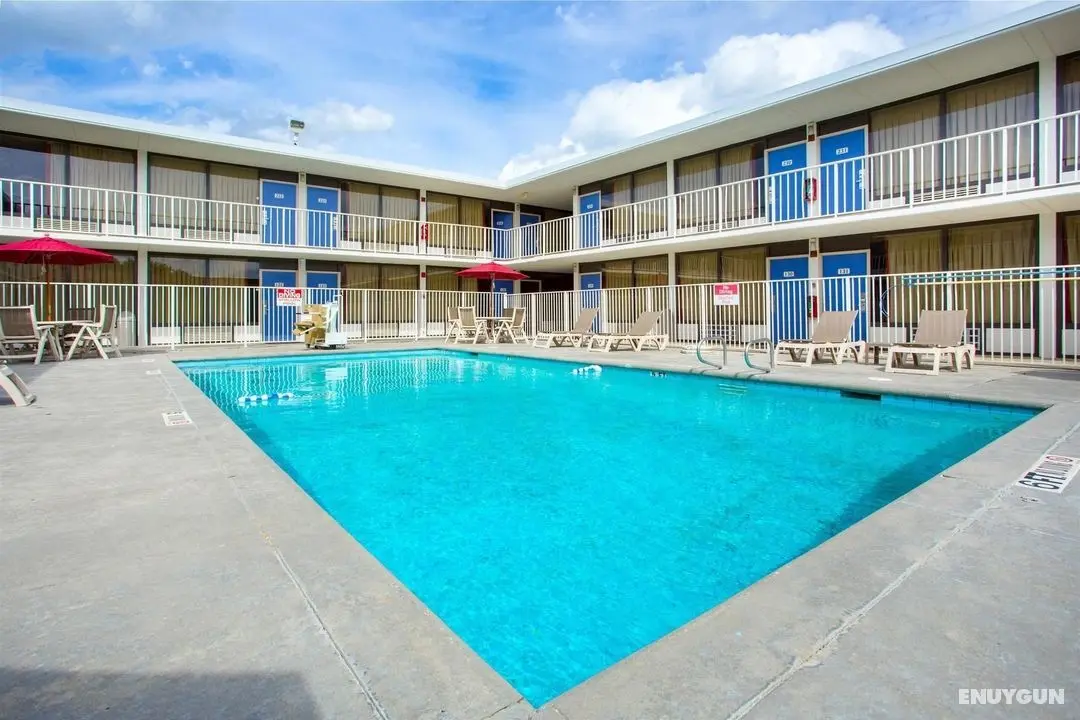 Motel 6 Baton Rouge Southeast - Genel