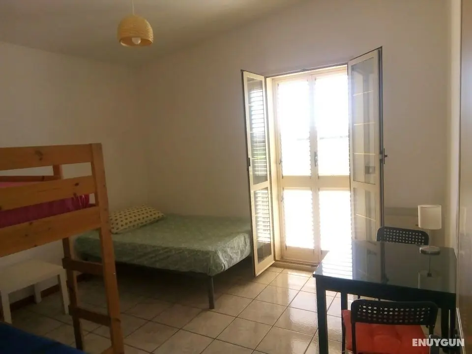 6-bed Room for Rent With Private Bathroom - Molise - Oda